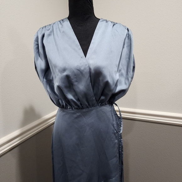 Curve Satin Wrap Mididress Ruched Detail Dusky Blue Size 0 (ASOS DESIGN) - Picture 6 of 17